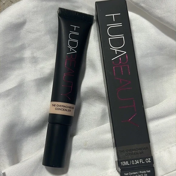 💕🍭Huda Beauty Graham Cracker Overachiever Concealer - Picture 4 of 7